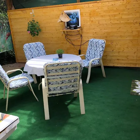 City Camping& Apartman &bungalow غيور