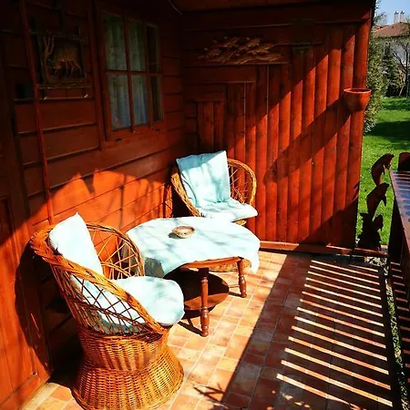 بيت ضيافة City Camping& Apartman &bungalow