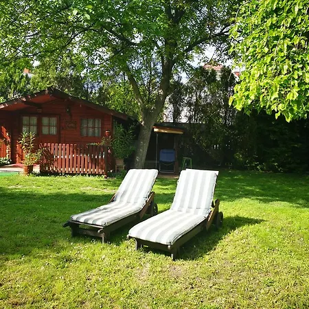 City Camping& Apartman &bungalow 게스트하우스 3*