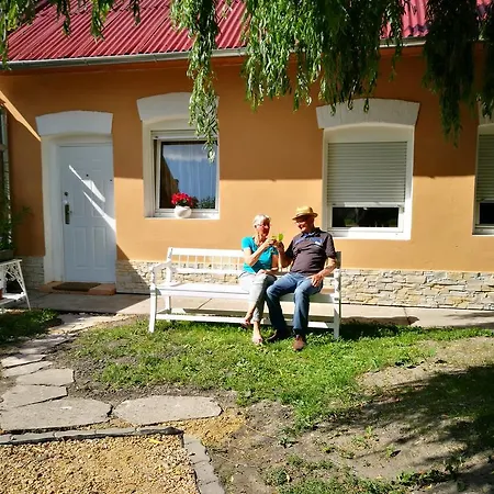 بيت ضيافة City Camping& Apartman &bungalow 3*