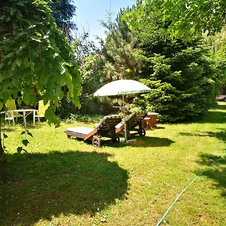 بيت ضيافة City Camping& Apartman &bungalow غيور