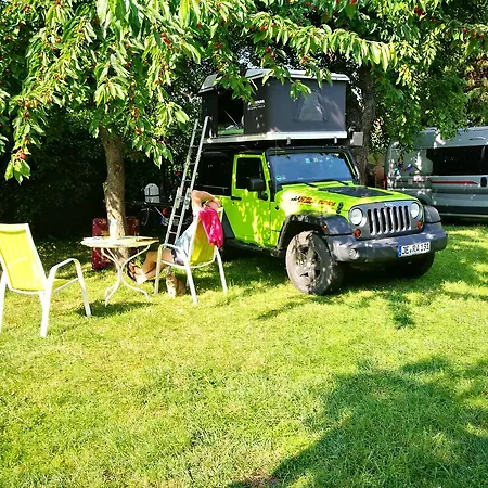 Camping& &bungalow Konukevi