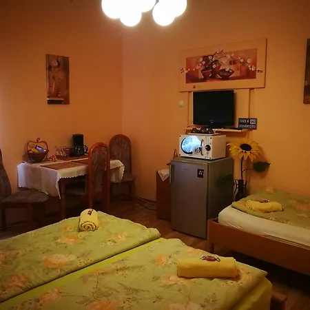Casa de hóspedes City Camping& Apartman &bungalow Győr