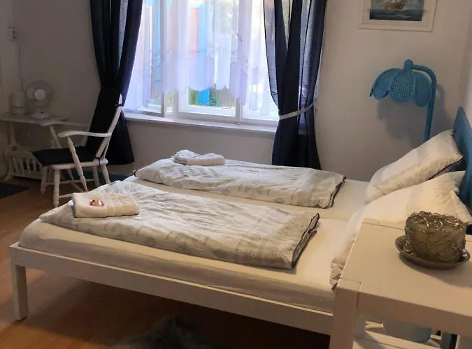 بيت ضيافة City Camping& Apartman &bungalow غيور