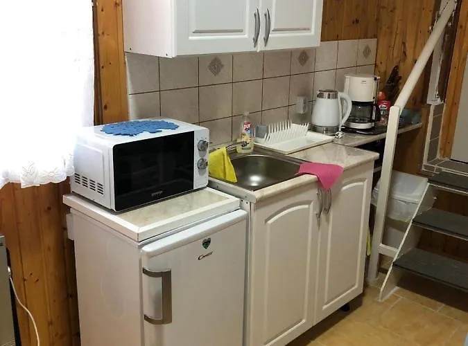 بيت ضيافة City Camping& Apartman &bungalow